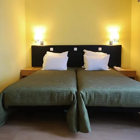 Hospedaria Robalo Guest house *